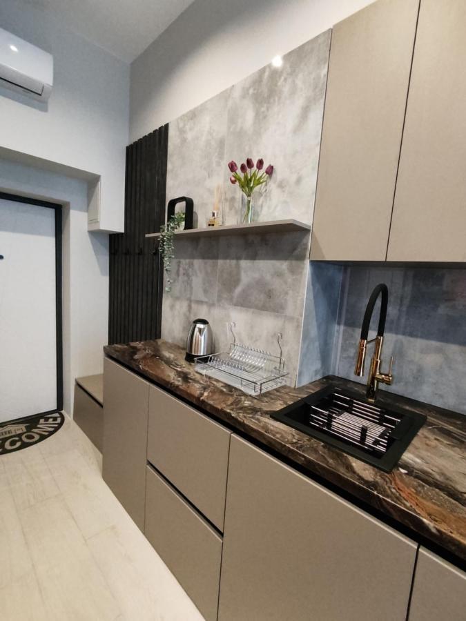 Brativ Rohatynciv 32 Lviv Kültér fotó